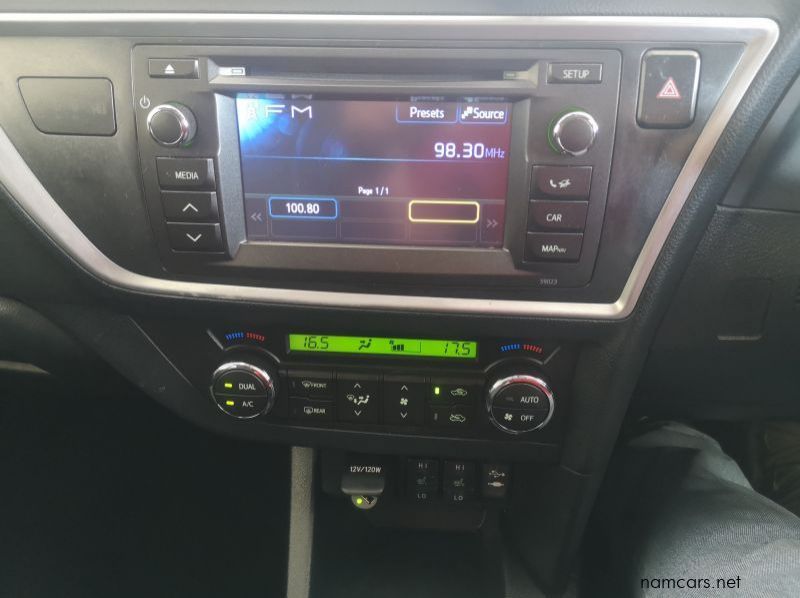 2014 Toyota AURIS 1.6 RX pictures