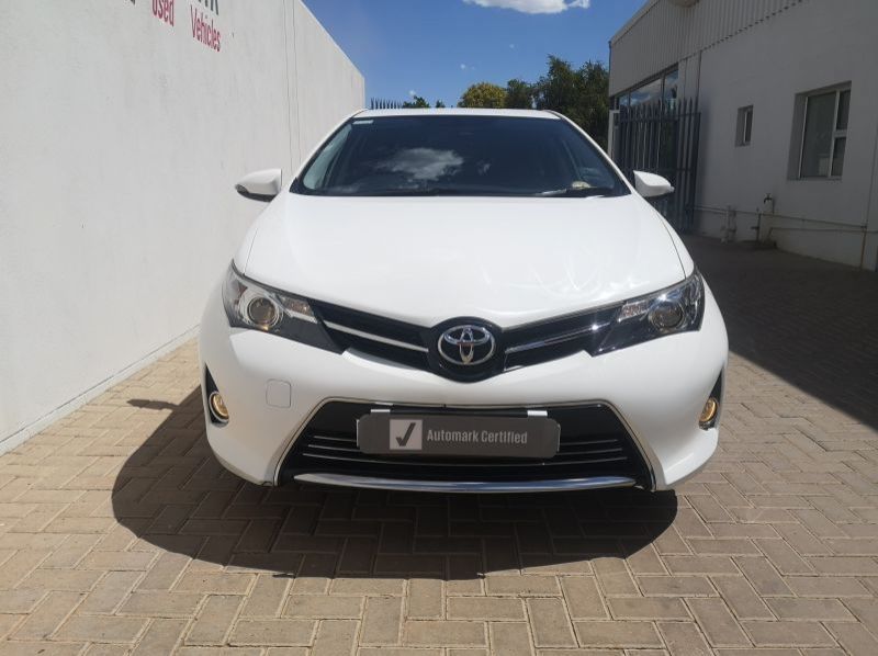 2014 Toyota AURIS 1.6 RX pictures