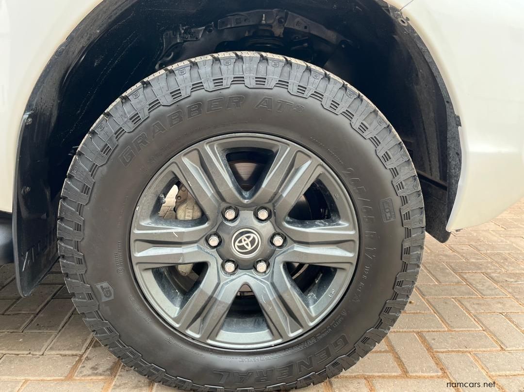 2023 Toyota Hilux DC 2.4GD6 4x4 Raider Automatic pictures