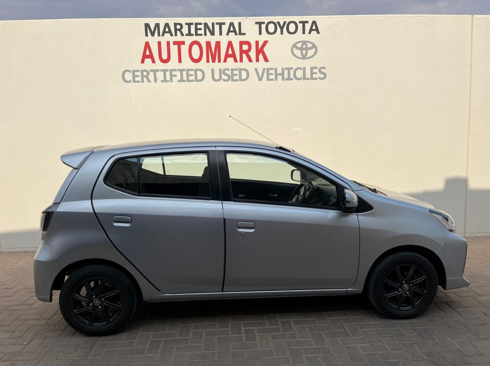 2022 Toyota Agya 1.0 AT pictures