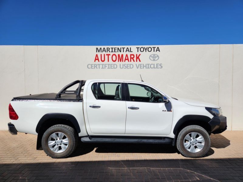 2017 Toyota Hilux DC 2.8GD6 4x4 Raider MT pictures