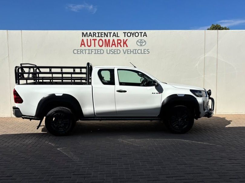 2023 Toyota Toyota Hilux Extra Cab XC 2.4 GD6 RB RAI AT pictures