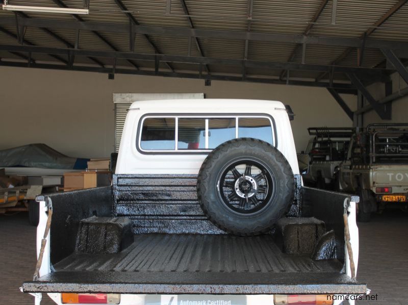 2018 Toyota Land Cruiser SC 4.5 Diesel V8 pictures