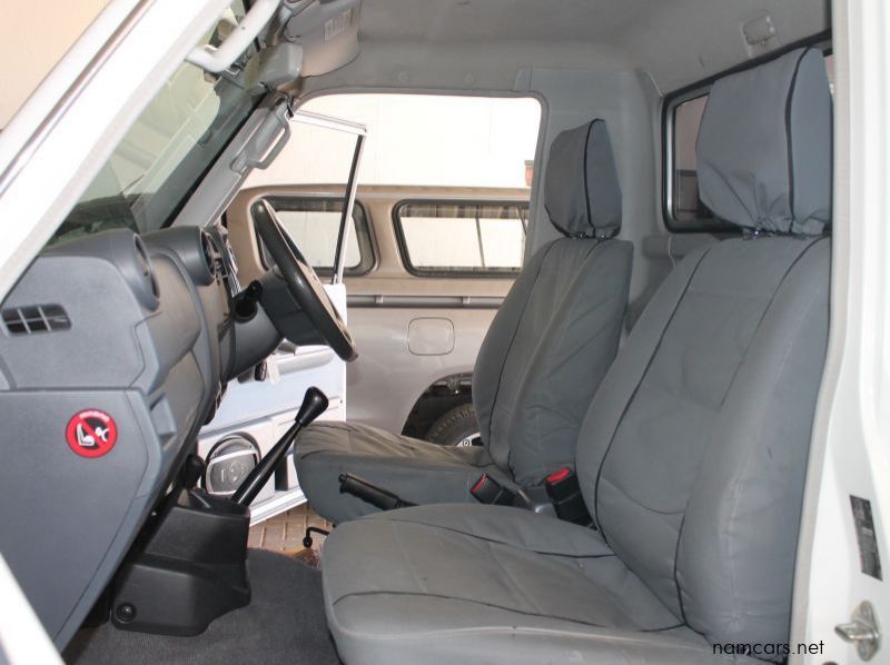 2018 Toyota Land Cruiser SC 4.5 Diesel V8 pictures