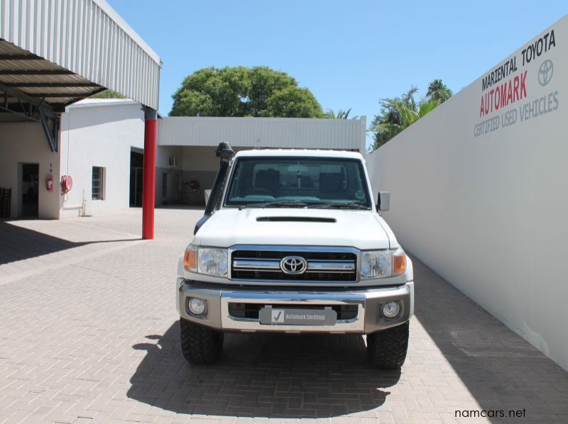 2018 Toyota Land Cruiser SC 4.5 Diesel V8 pictures