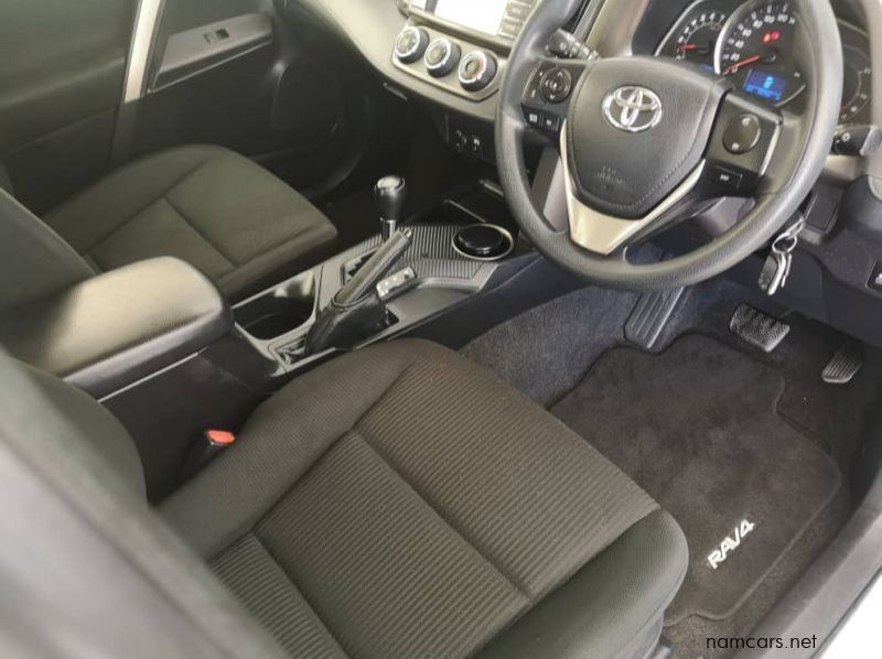2015 Toyota Rav4 2.0 GX CVT 2WD (51B) pictures