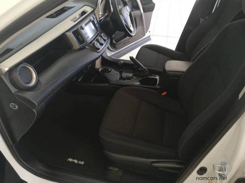 2015 Toyota Rav4 2.0 GX CVT 2WD (51B) pictures