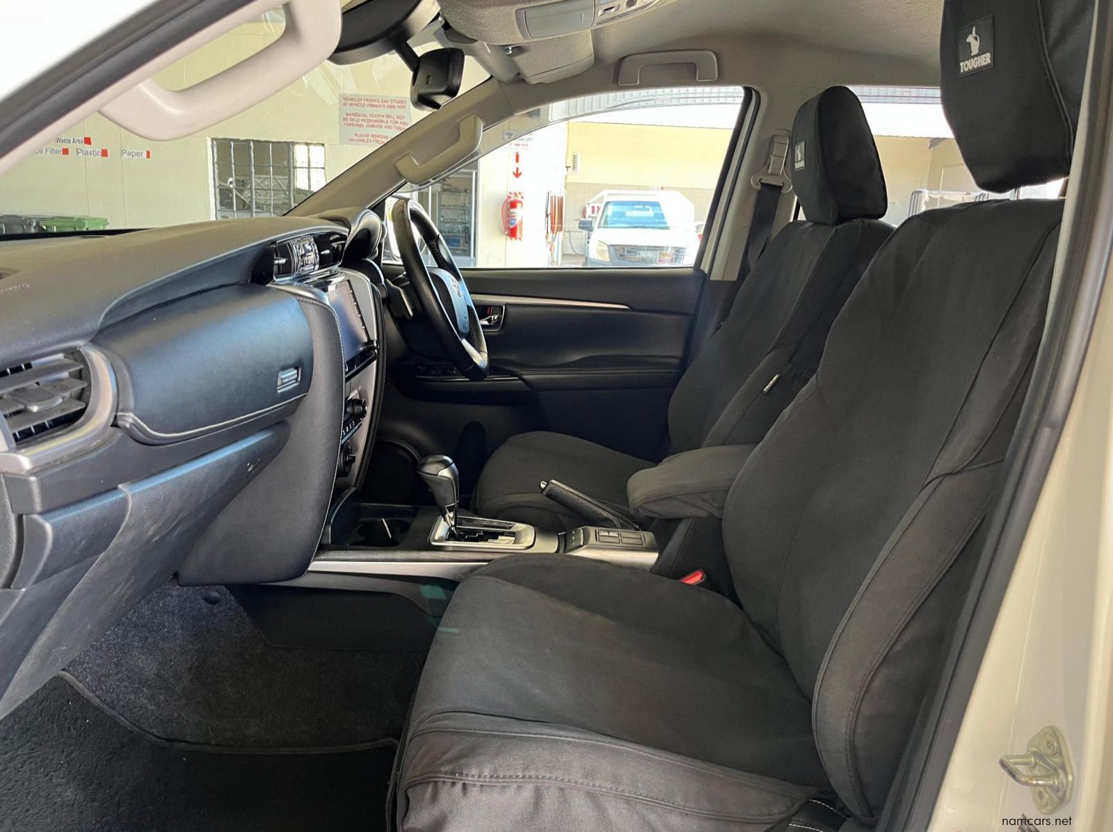 2020 Toyota Fortuner 2.8GD6 VX 4x4 AT pictures