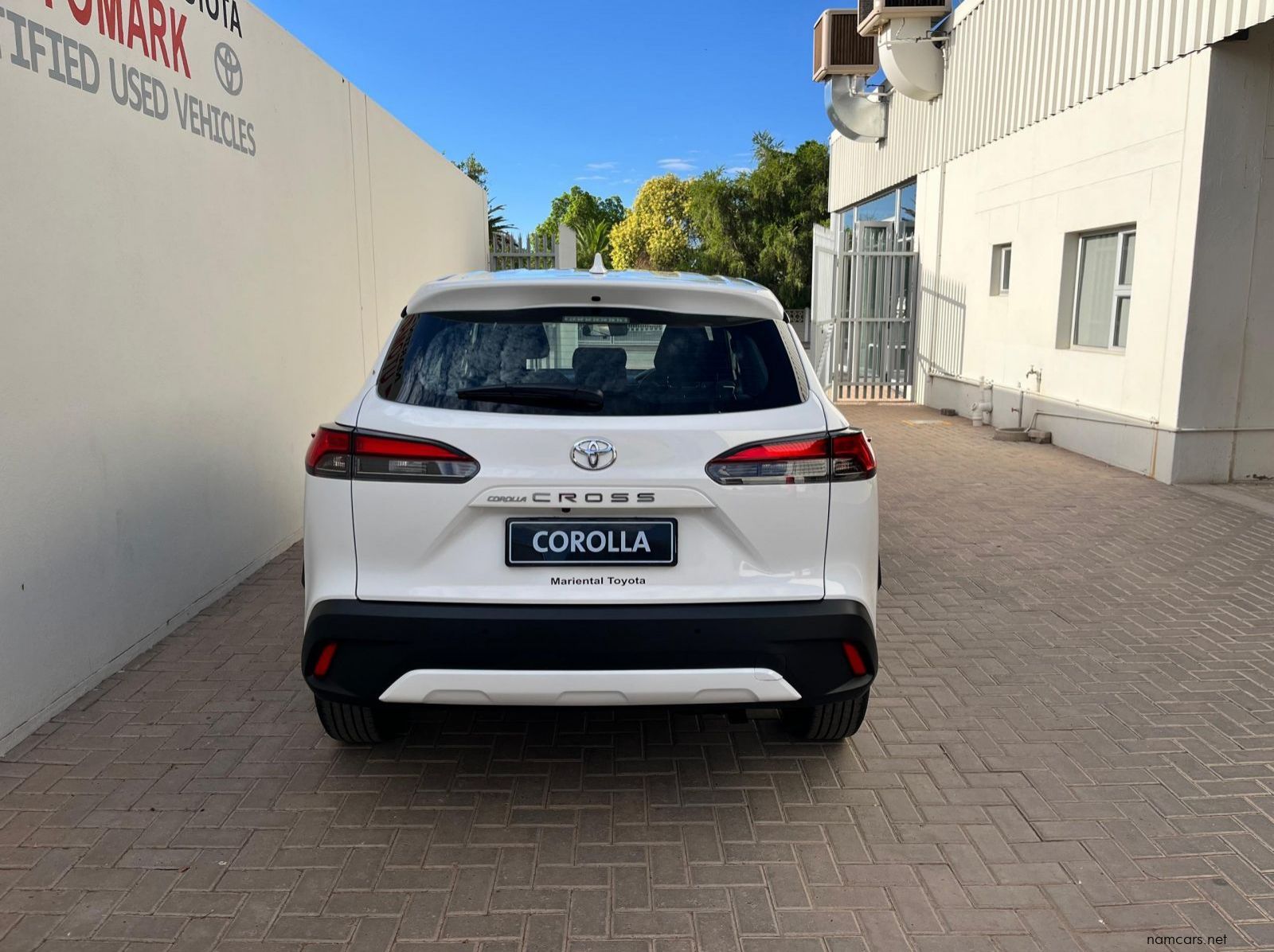 2025 Toyota Corolla Cross Xi pictures