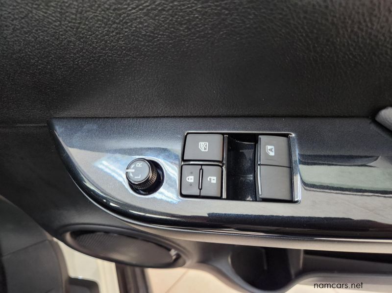 2024 Toyota Hilux SC 2.4GD6 4x2 Raider MT pictures