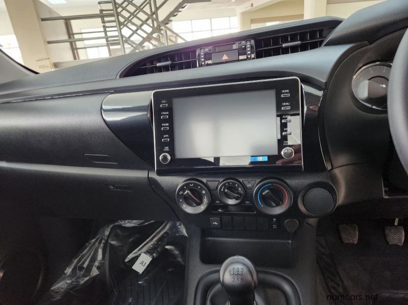 2024 Toyota Hilux SC 2.4GD6 4x2 Raider MT pictures