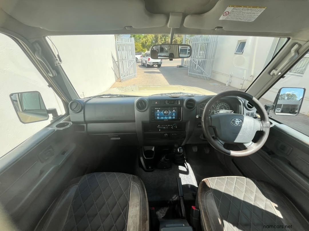 2023 Toyota Land Cruiser Pickup LC79 4.5 Diesel V8 D/C pictures