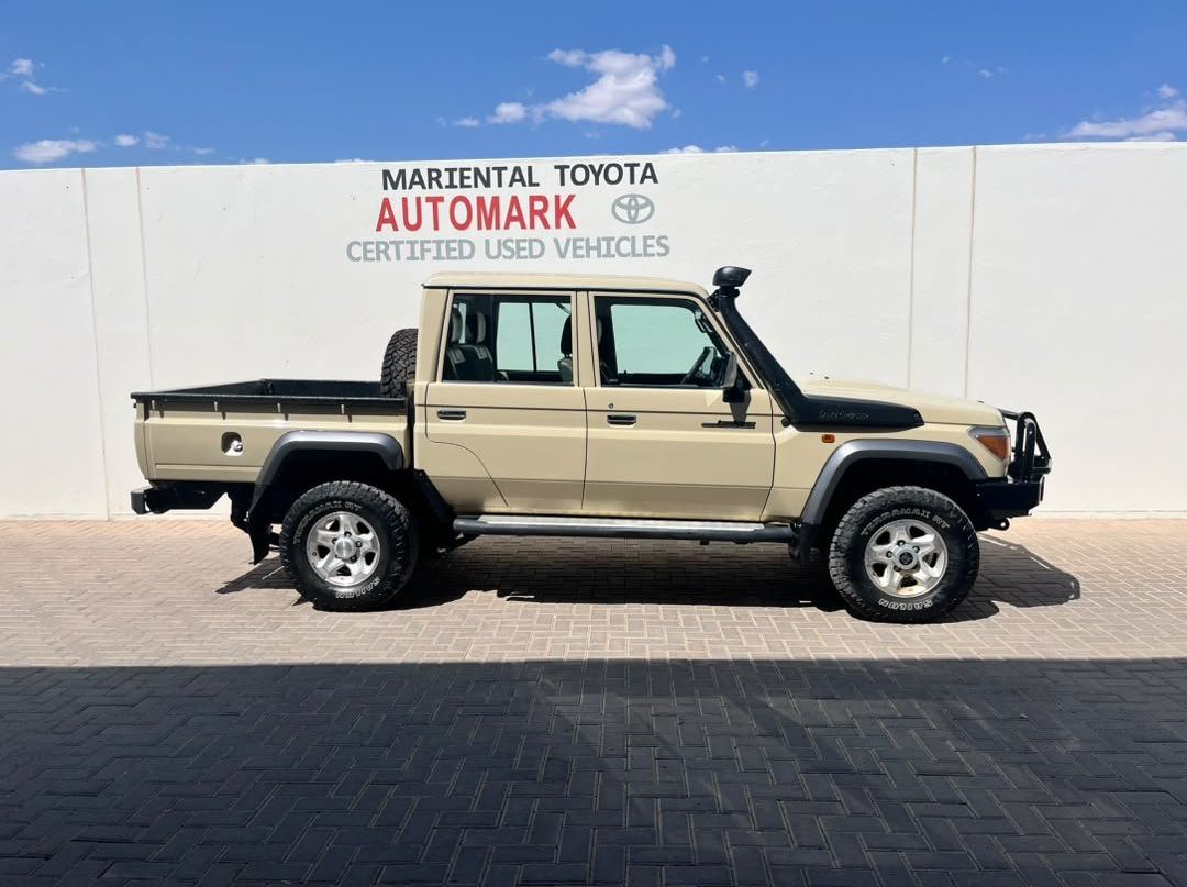 2023 Toyota Land Cruiser Pickup LC79 4.5 Diesel V8 D/C pictures