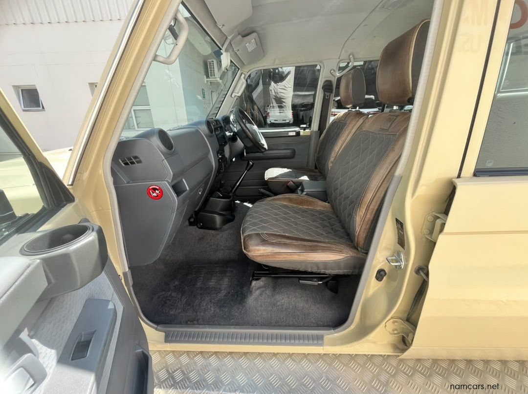 2023 Toyota Land Cruiser Pickup LC79 4.5 Diesel V8 D/C pictures