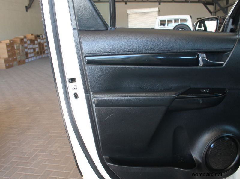 2020 Toyota 2020 Hilux DC 2.8GD6 4x4 Legend 50 AT pictures