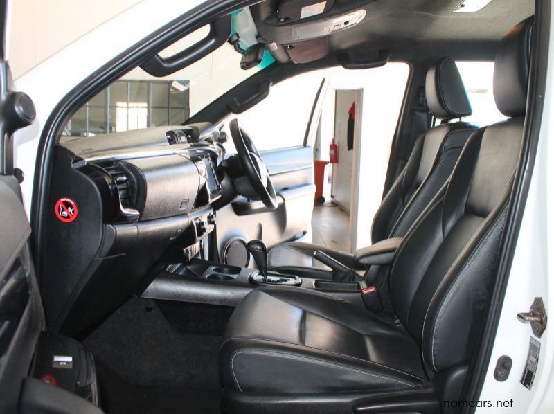 2020 Toyota 2020 Hilux DC 2.8GD6 4x4 Legend 50 AT pictures