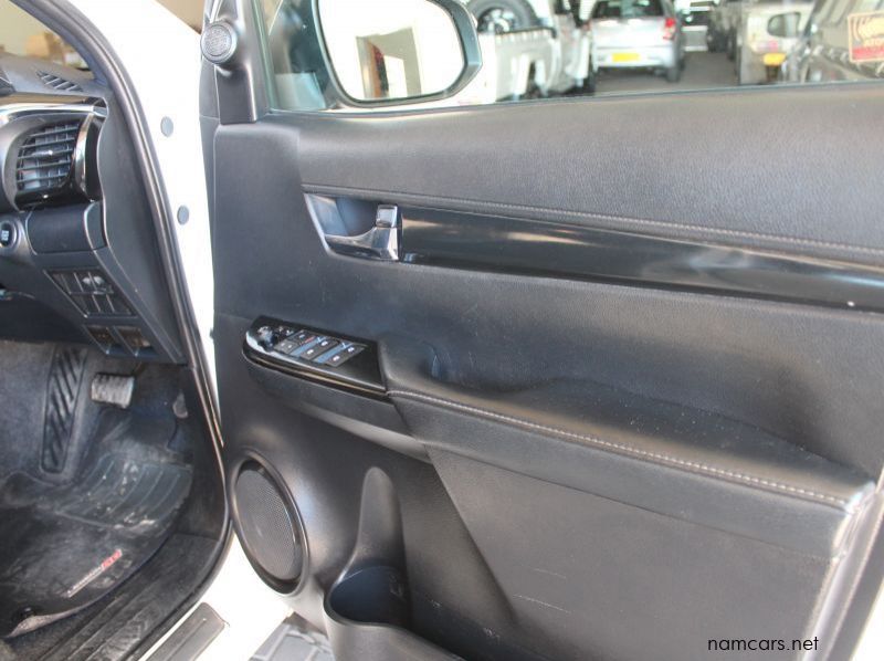 2020 Toyota 2020 Hilux DC 2.8GD6 4x4 Legend 50 AT pictures