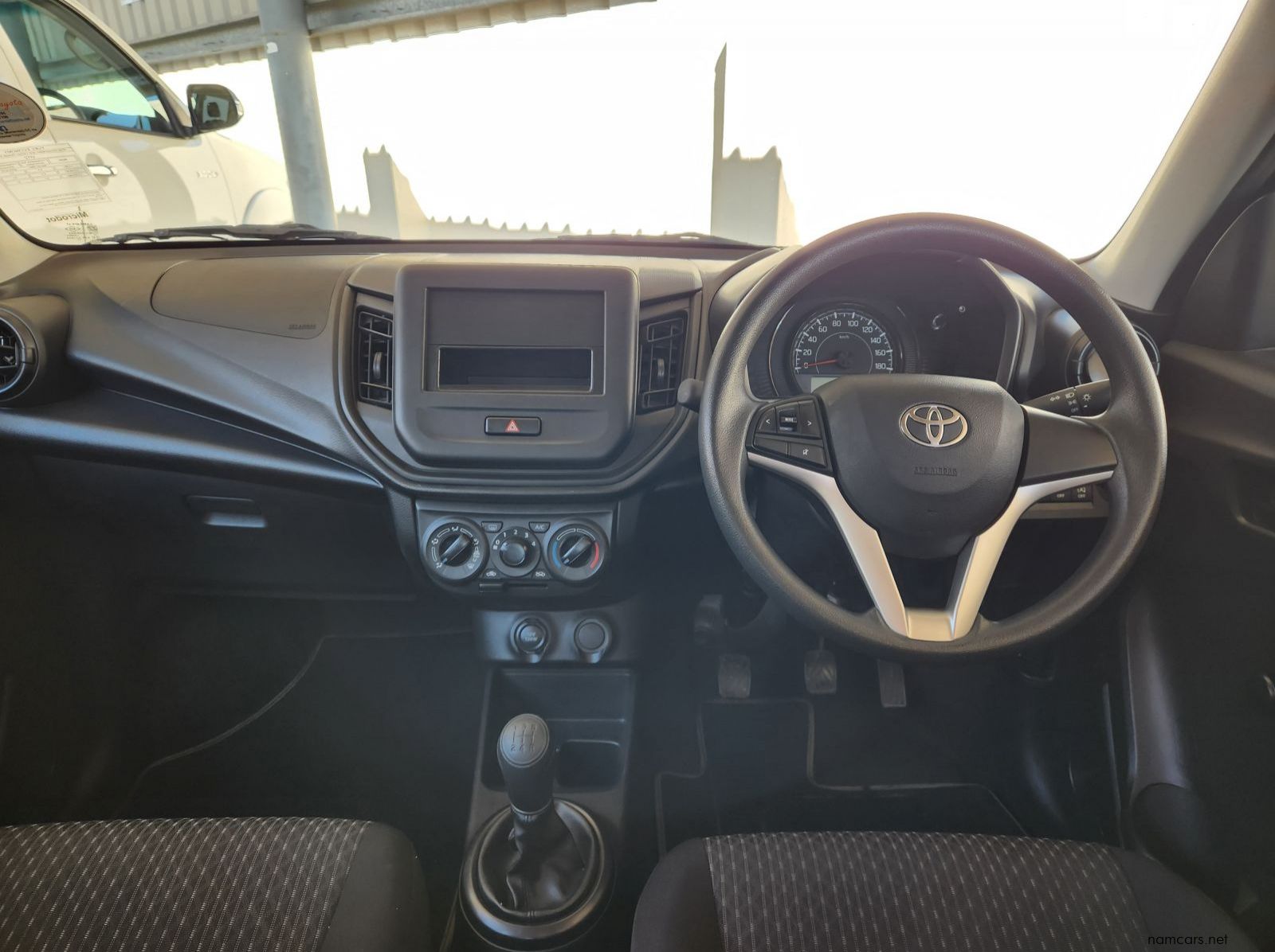 2026 Toyota Vitz 1.0 MT pictures