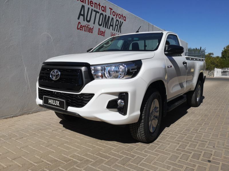 2019 Toyota HILUX SC 2.4 pictures