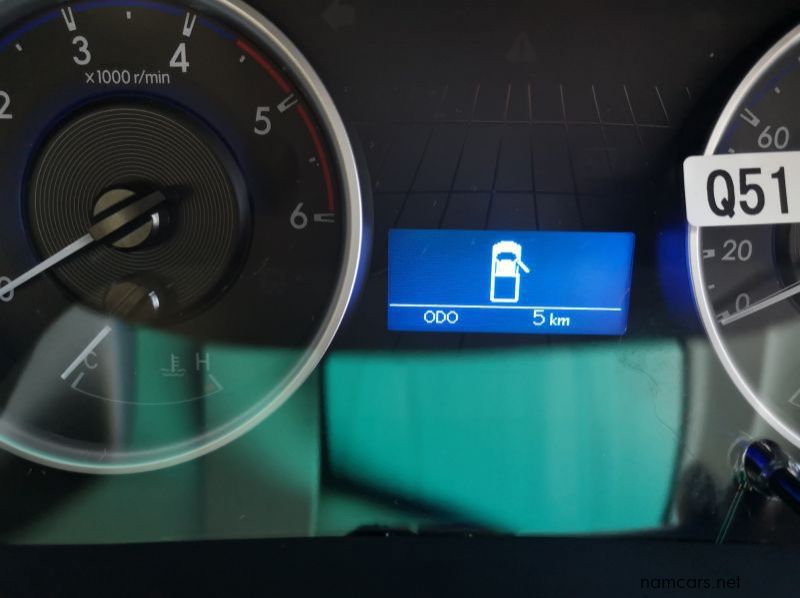 2019 Toyota HILUX SC 2.4 pictures