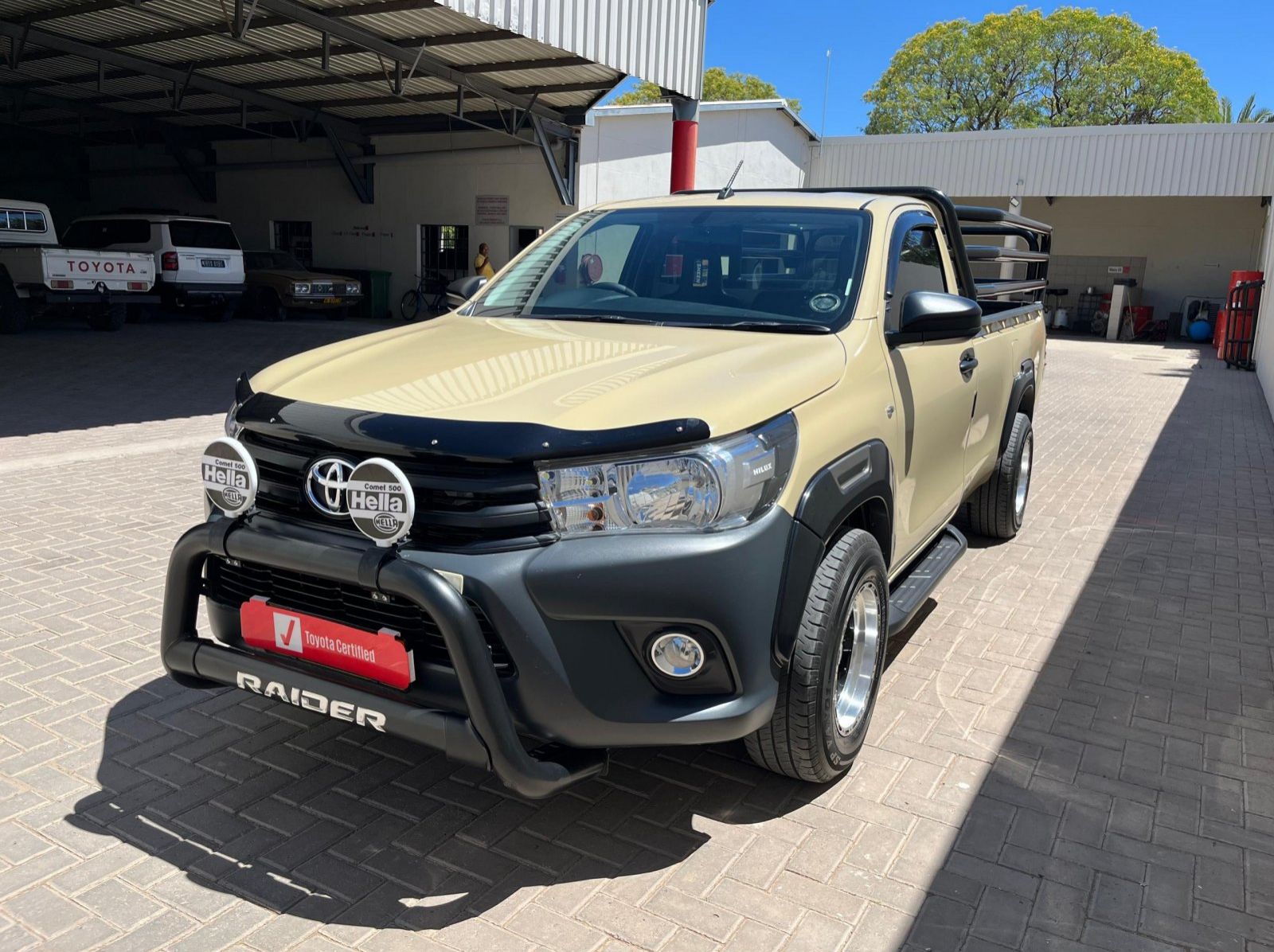 2025 Toyota Hilux Single Cab SC 2.0 VVTi S A/C 5MT pictures