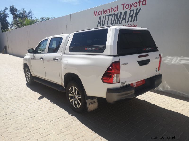 2020 Toyota Hilux Double Cab Hilux DC 2.4GD6 RB SRX MT pictures