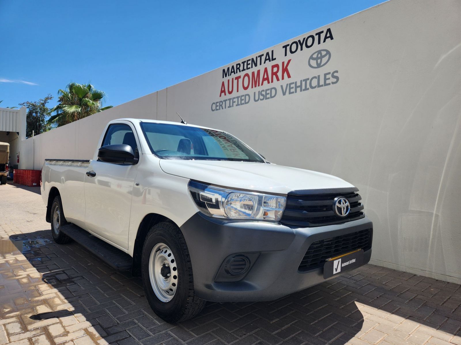 Used Toyota Hilux SC 2.0VVTi S A/C 5MT  for sale in Windhoek, Walvis Bay, Okahandja, Gobabis, Mariental, Otjiwarongo, Ongwediva, Namibia