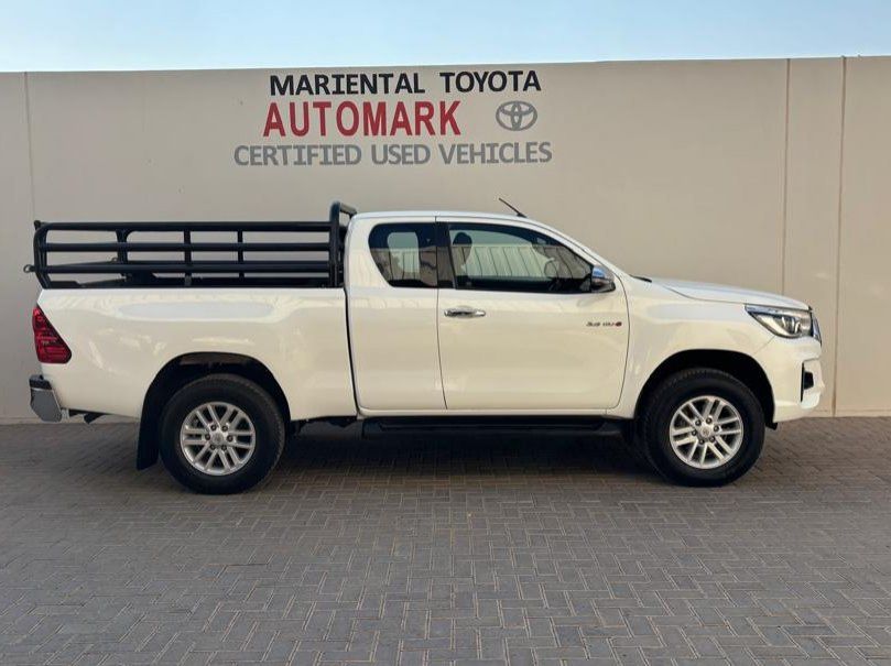 2019 Toyota Hilux Extra Cab 2.8 GD6 4x4 Raider MT pictures