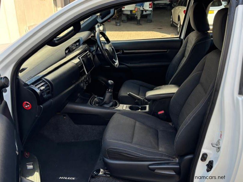 2019 Toyota Hilux Extra Cab 2.8 GD6 4x4 Raider MT pictures