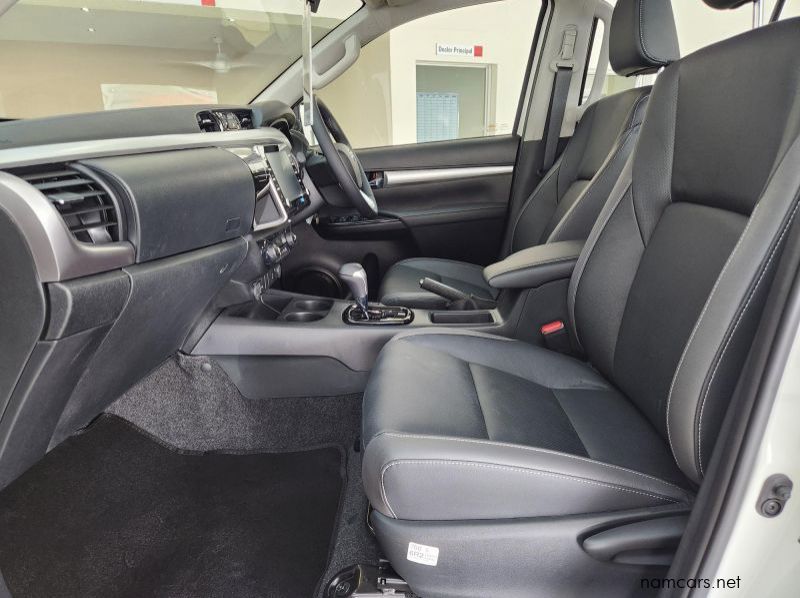 2024 Toyota Hilux DC 2.8GD6 4x4 Raider AT pictures