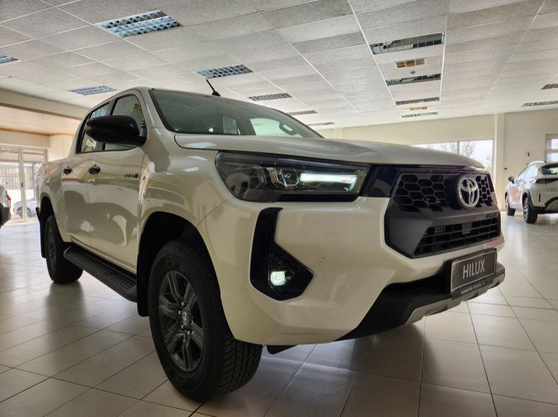 2024 Toyota Hilux DC 2.8GD6 4x4 Raider AT pictures