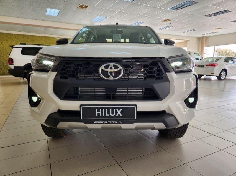 2024 Toyota Hilux DC 2.8GD6 4x4 Raider AT pictures