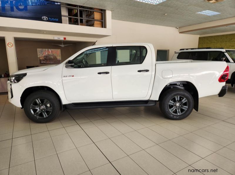 2024 Toyota Hilux DC 2.8GD6 4x4 Raider AT pictures