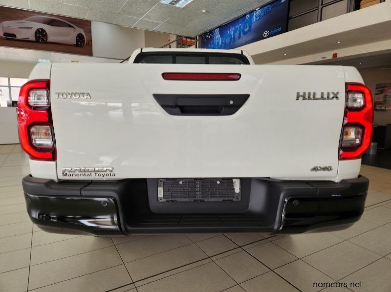 2024 Toyota Hilux DC 2.8GD6 4x4 Raider AT pictures