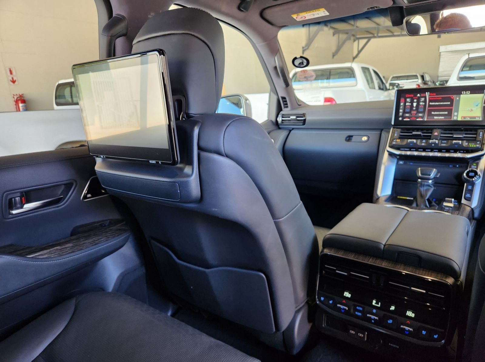 2021 Toyota LC300 3.5 V6 Petrol ZX pictures
