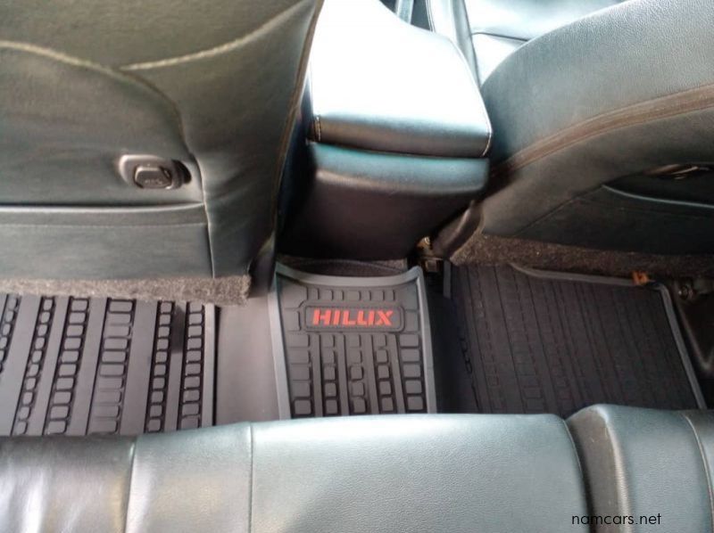 2018 Toyota Hilux Double Cab  2.8GD64x4DakarAT pictures