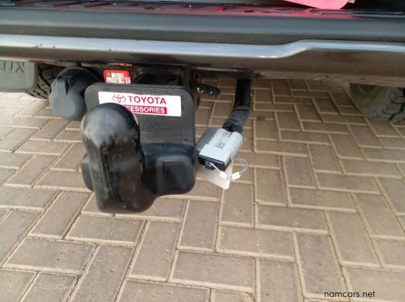 2018 Toyota Hilux Double Cab  2.8GD64x4DakarAT pictures