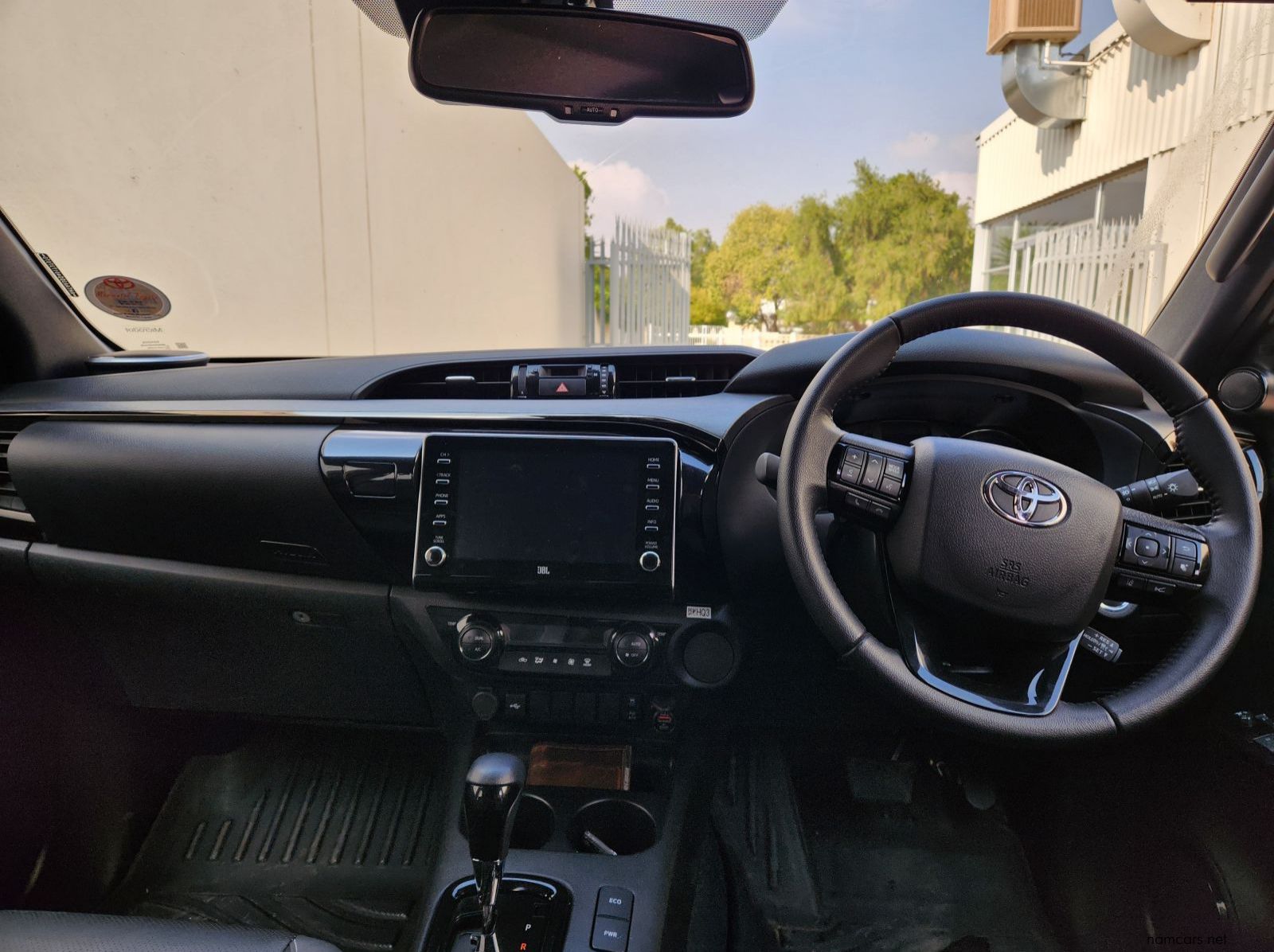 2025 Toyota Hilux DC 2.8GD6 4x2 Legend Automatic pictures