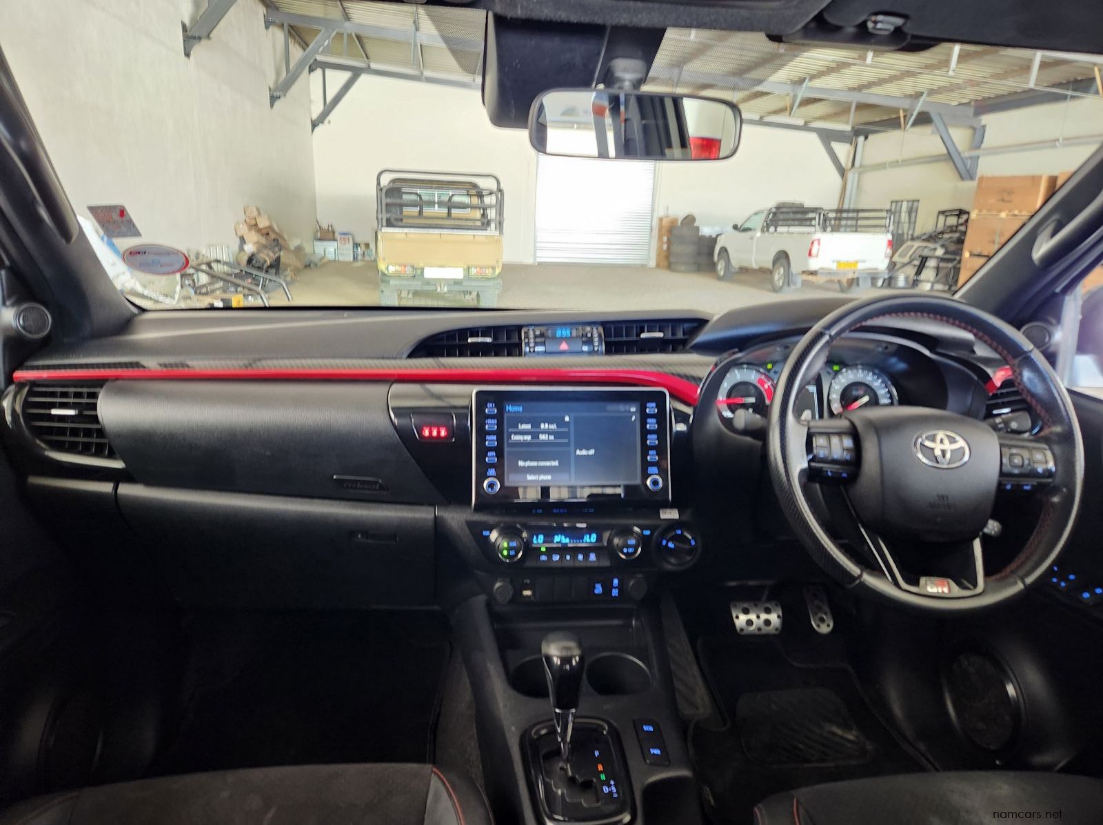 2023 Toyota Hilux DC 2.8GD6 4x4 GR-S AT pictures