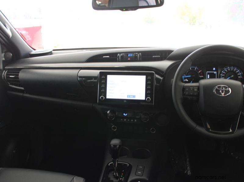 2024 Toyota Hilux DC 2.8GD6 4x2 Legend AT pictures
