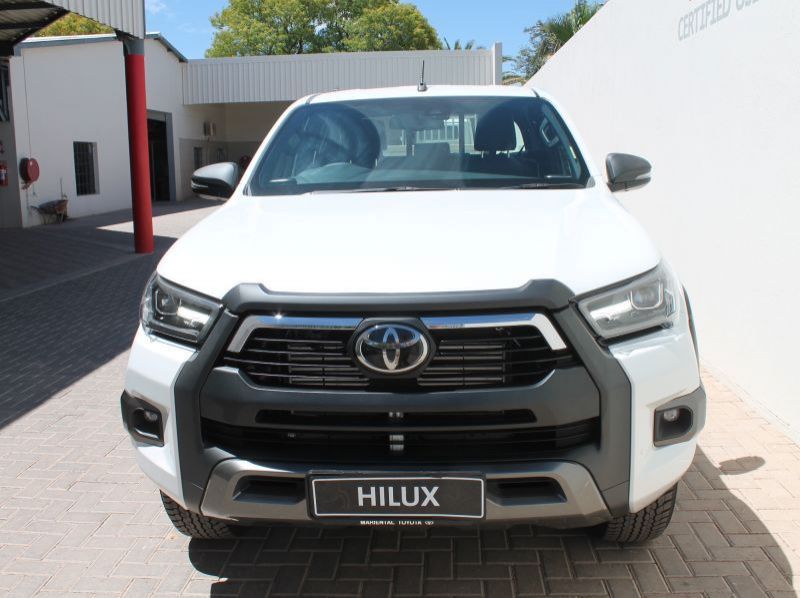 2024 Toyota Hilux DC 2.8GD6 4x2 Legend AT pictures
