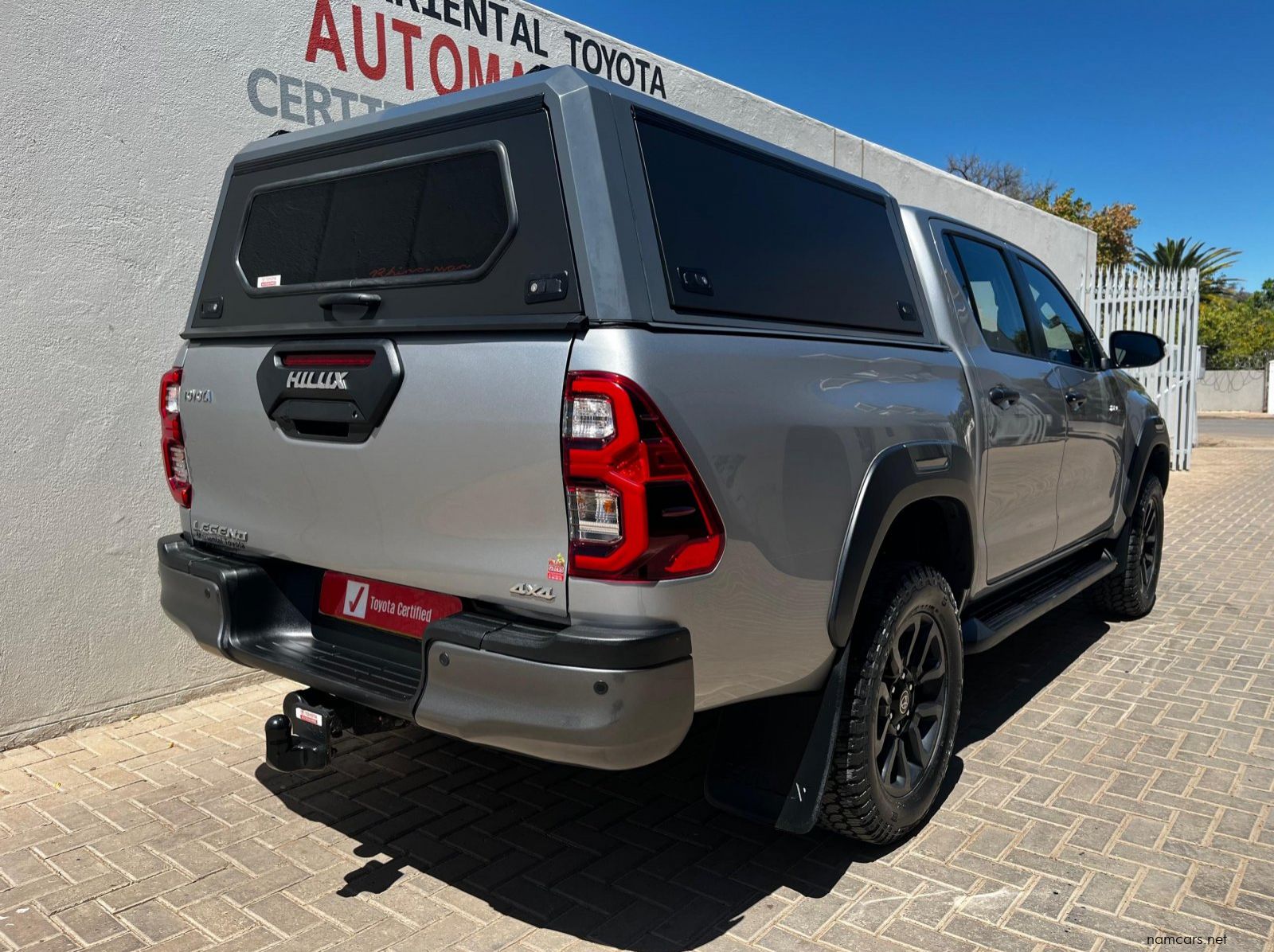 2023 Toyota Toyota Hilux Double Cab DC 2.8GD6 4X4 LGD 6MT pictures
