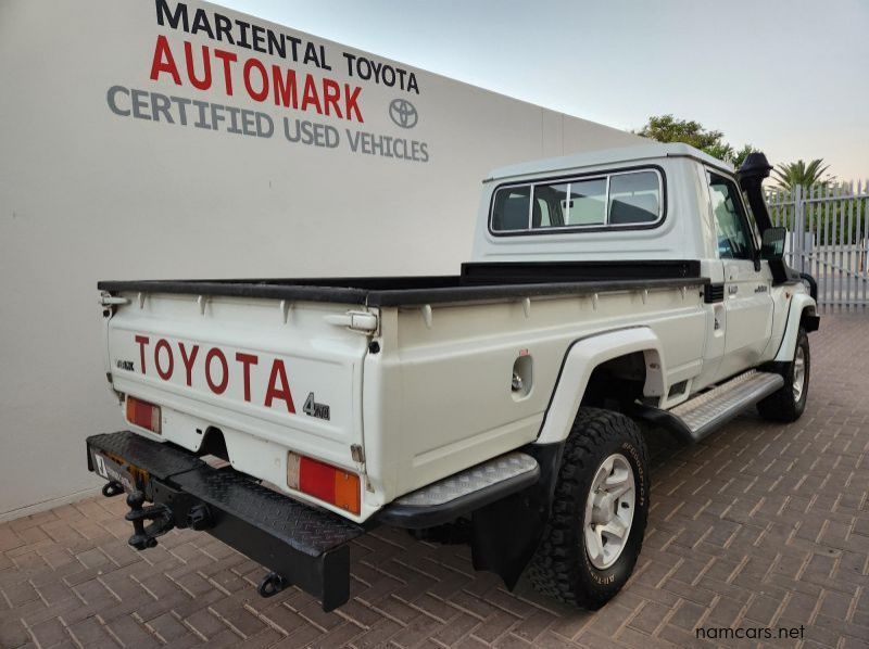 2015 Toyota Land Cruiser SC 4.5 Diesel V8 pictures