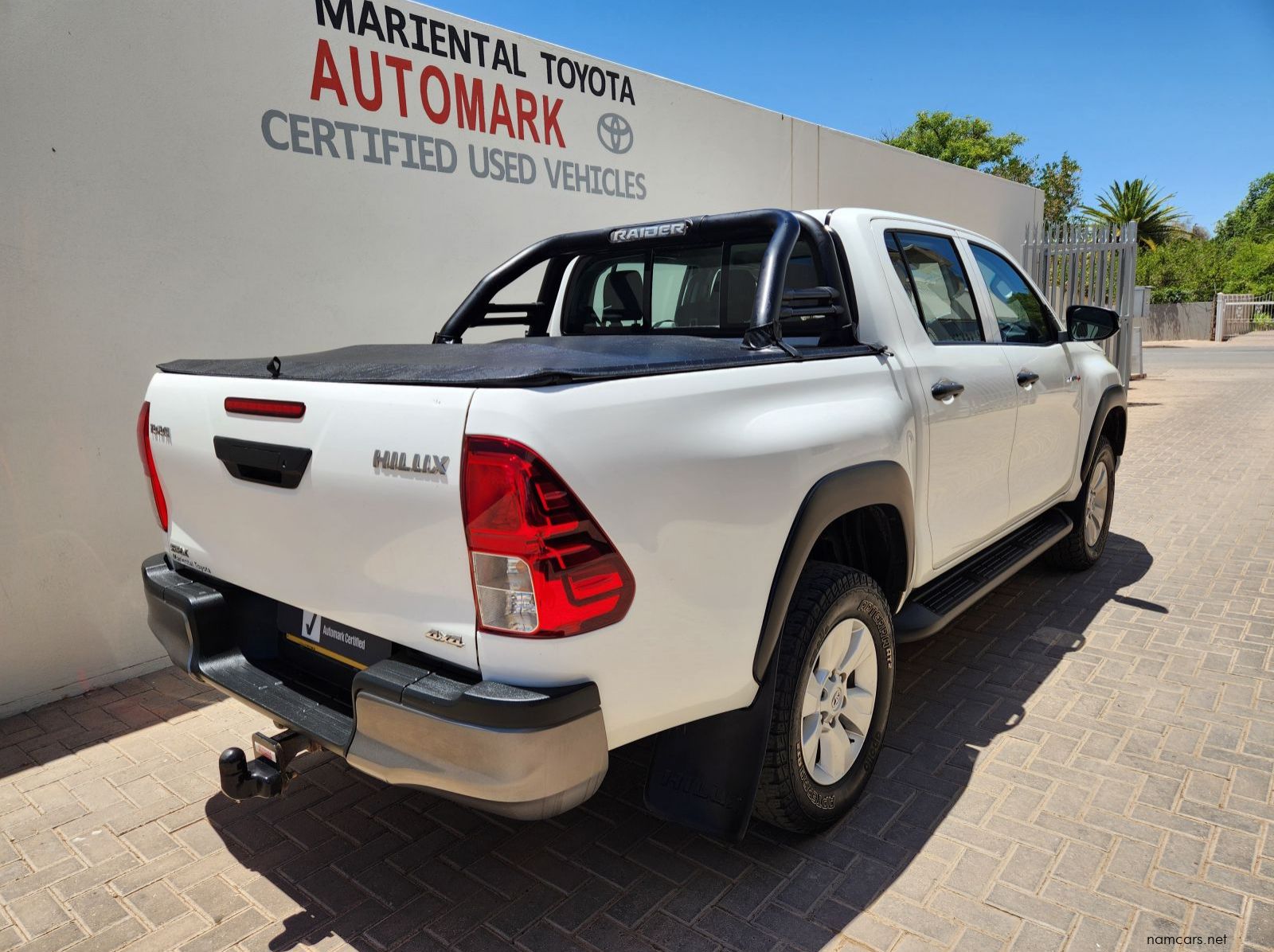 2018 Toyota Hilux DC 2.4GD6 4x4 SRX MT pictures