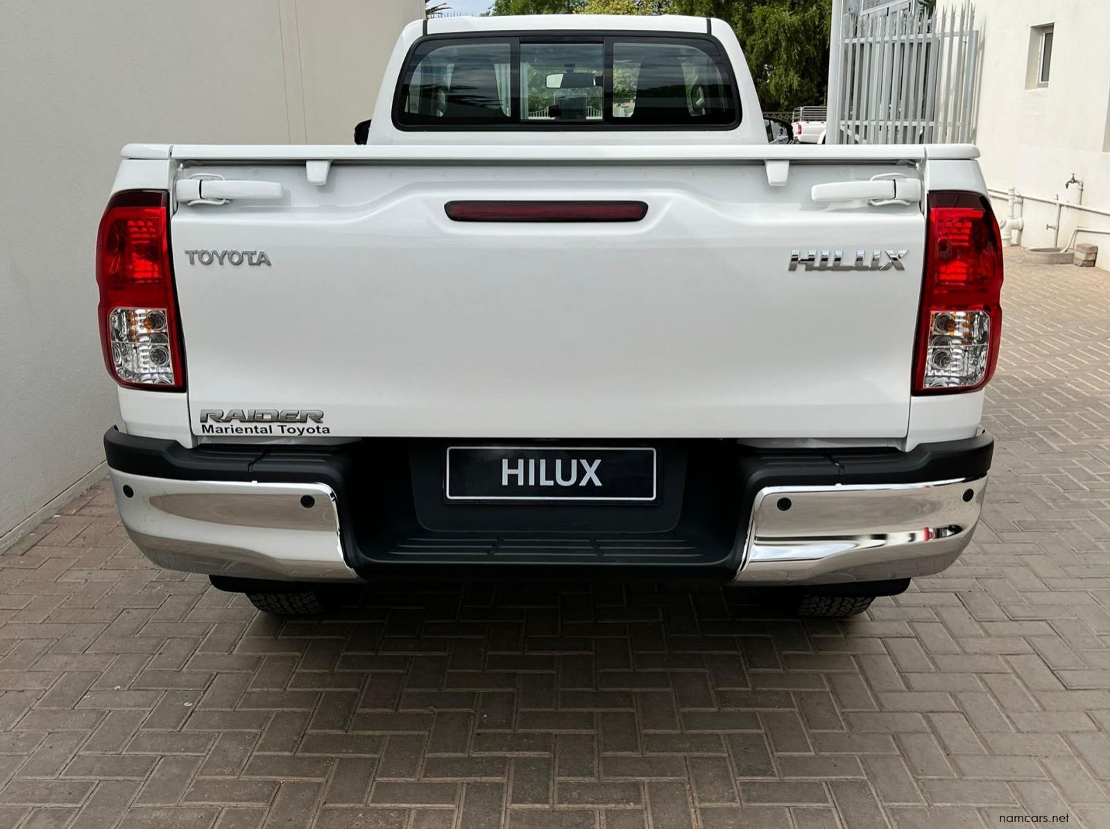 2025 Toyota Hilux SC 2.4GD6 4X2 Raider MT pictures