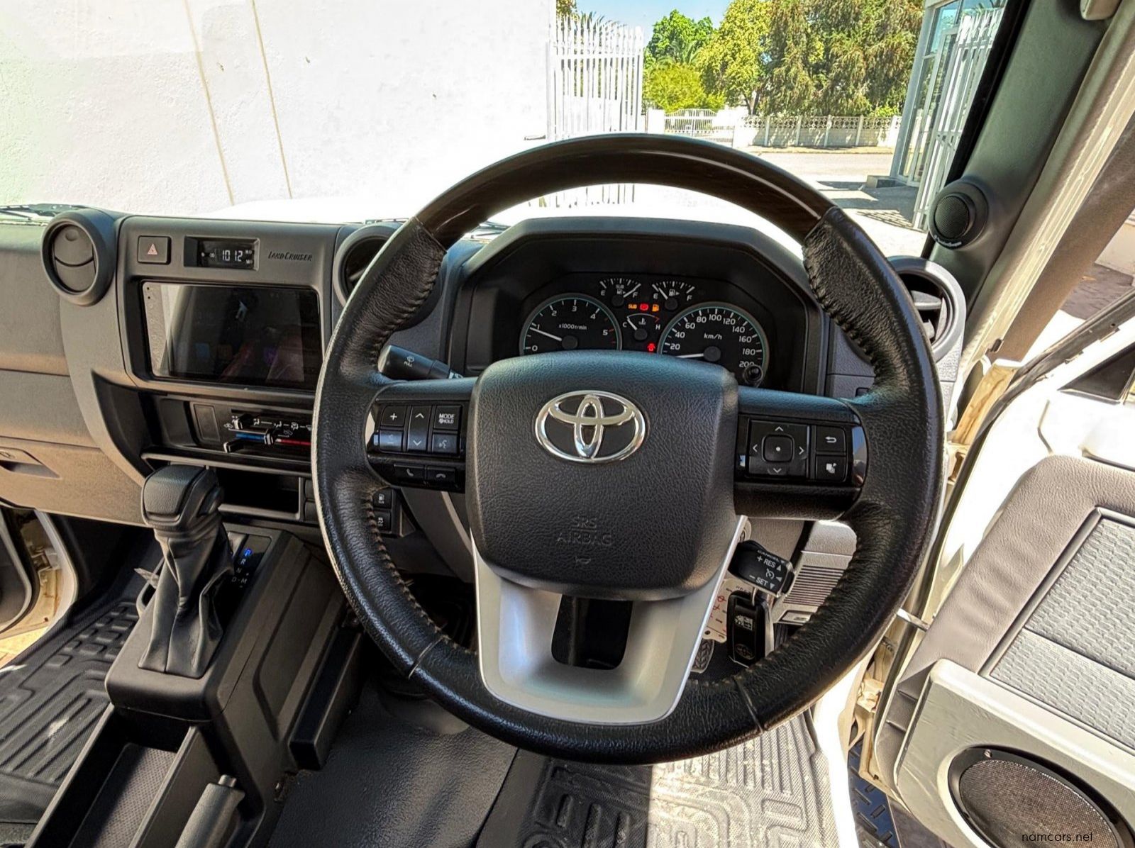 2024 Toyota Land Cruiser Pickup LC79 2.8 GD-6 S/C AT pictures