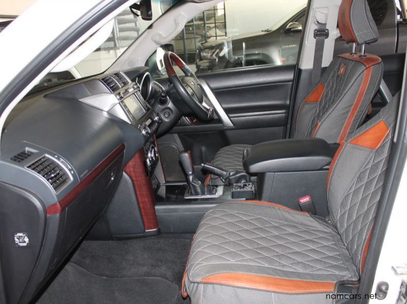 2015 Toyota Prado 3.0 Diesel 4x4 VX AT pictures