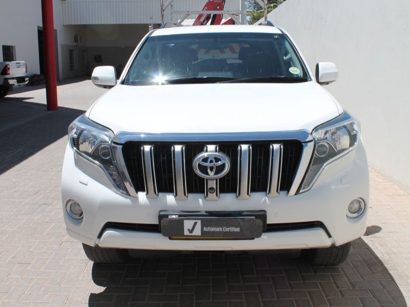 2015 Toyota Prado 3.0 Diesel 4x4 VX AT pictures