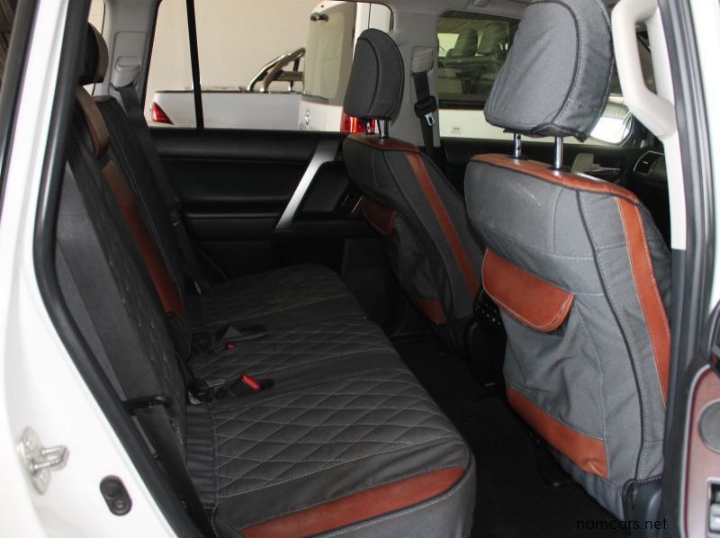 2015 Toyota Prado 3.0 Diesel 4x4 VX AT pictures