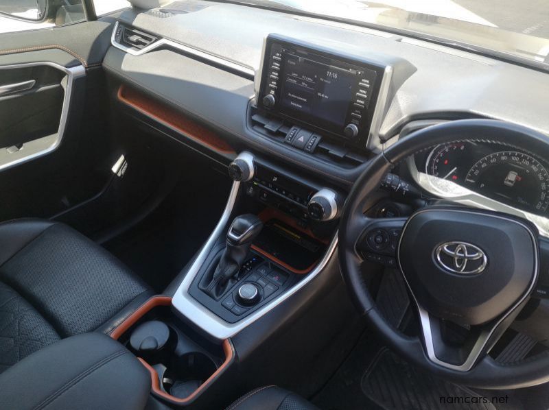 2020 Toyota RAV4 2.0L GX-R AWD pictures